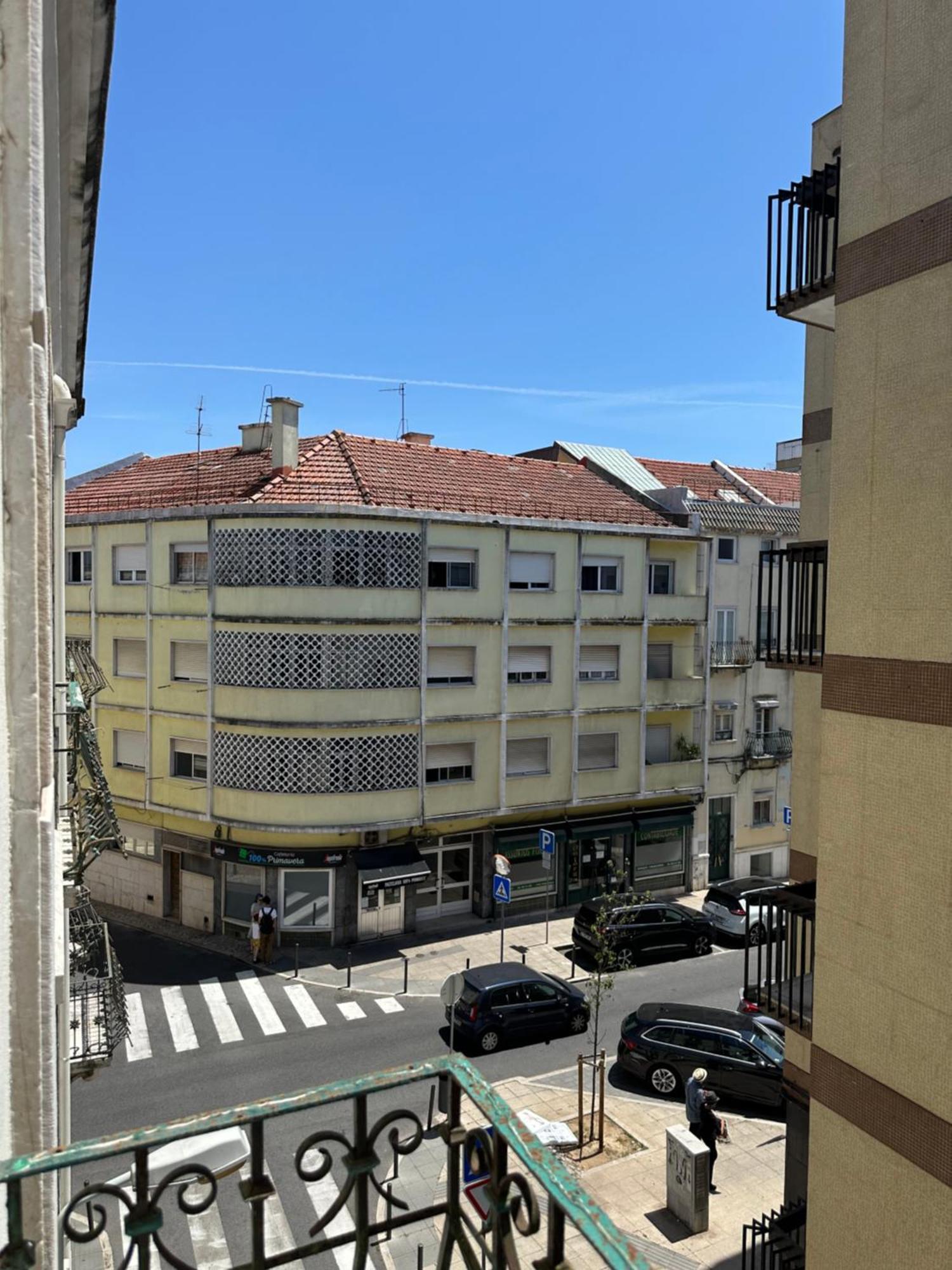 Garden Campo De Ourique Guest House - Hostel Lisboa Dış mekan fotoğraf