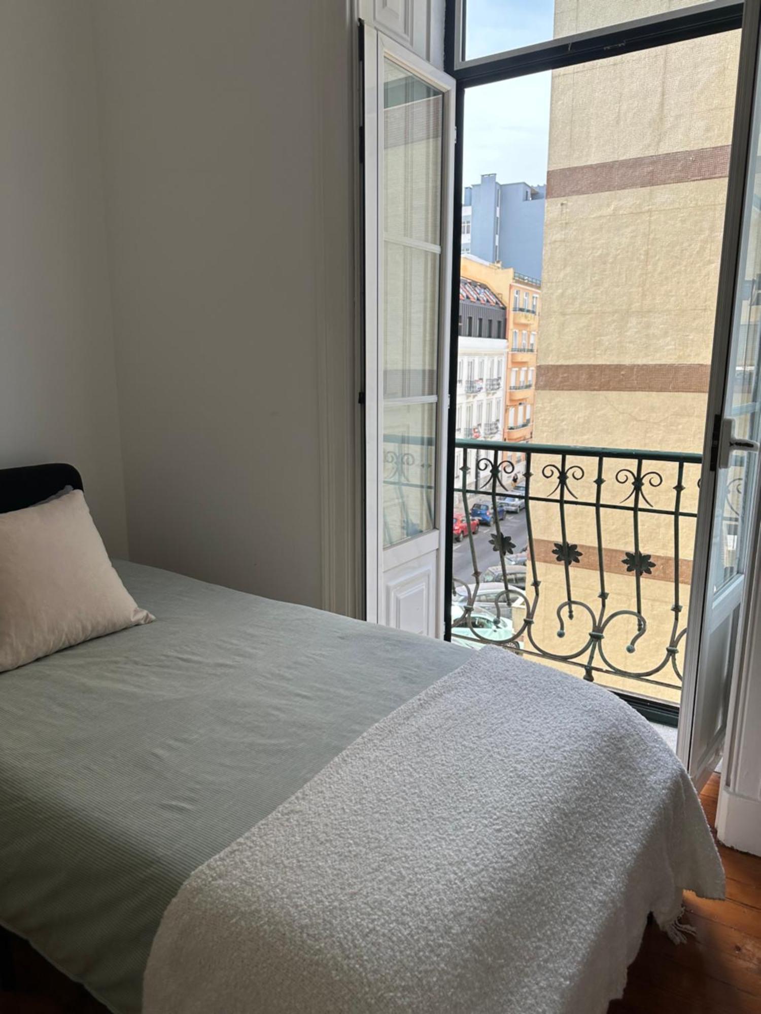 Garden Campo De Ourique Guest House - Hostel Lisboa Dış mekan fotoğraf
