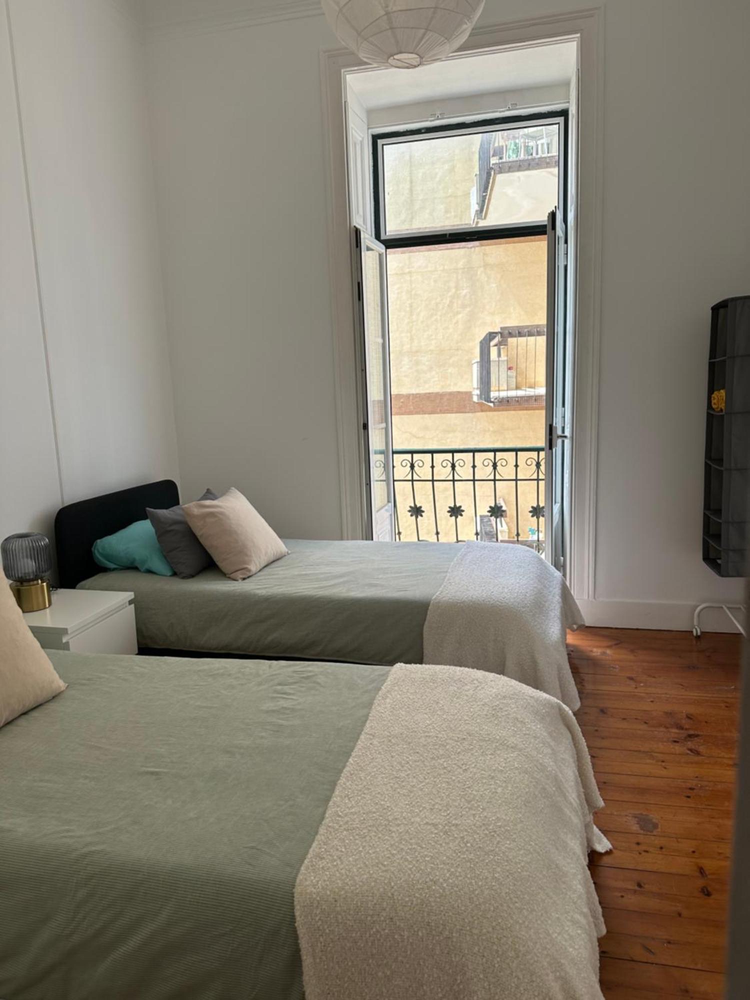 Garden Campo De Ourique Guest House - Hostel Lisboa Dış mekan fotoğraf