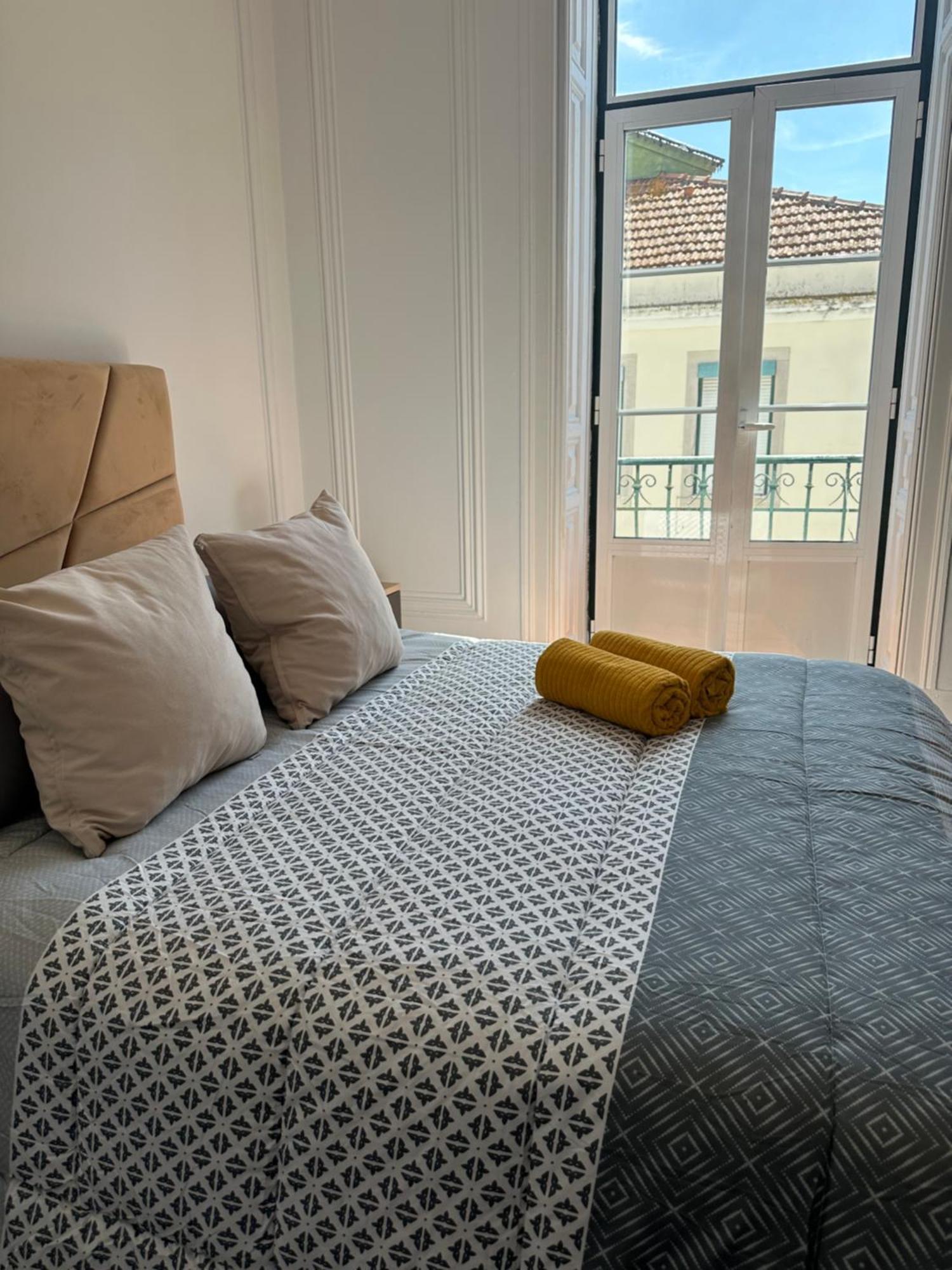 Garden Campo De Ourique Guest House - Hostel Lisboa Dış mekan fotoğraf