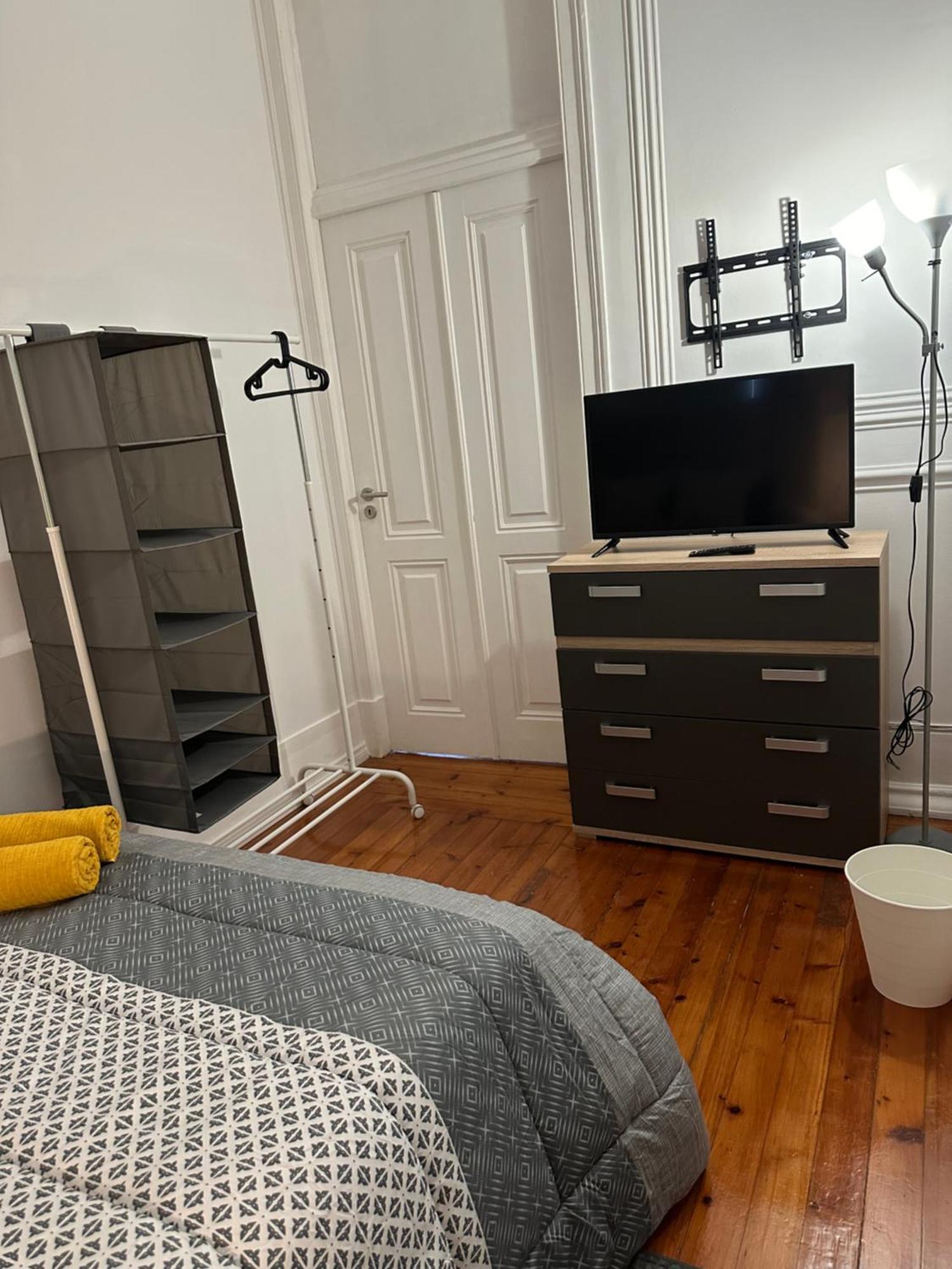 Garden Campo De Ourique Guest House - Hostel Lisboa Dış mekan fotoğraf
