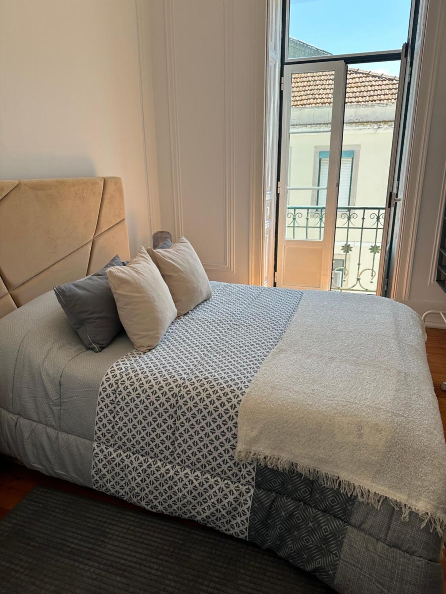 Garden Campo De Ourique Guest House - Hostel Lisboa Dış mekan fotoğraf