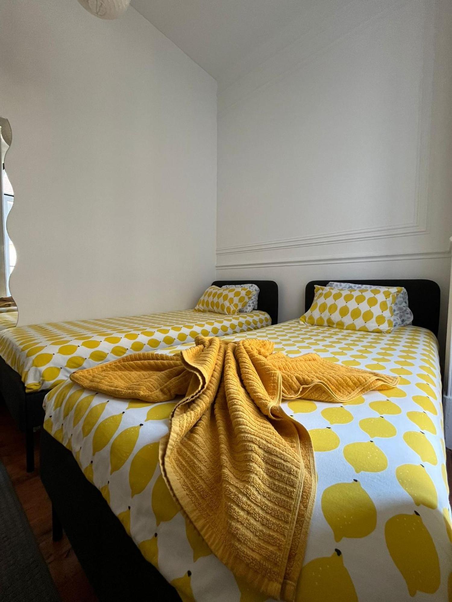 Garden Campo De Ourique Guest House - Hostel Lisboa Dış mekan fotoğraf