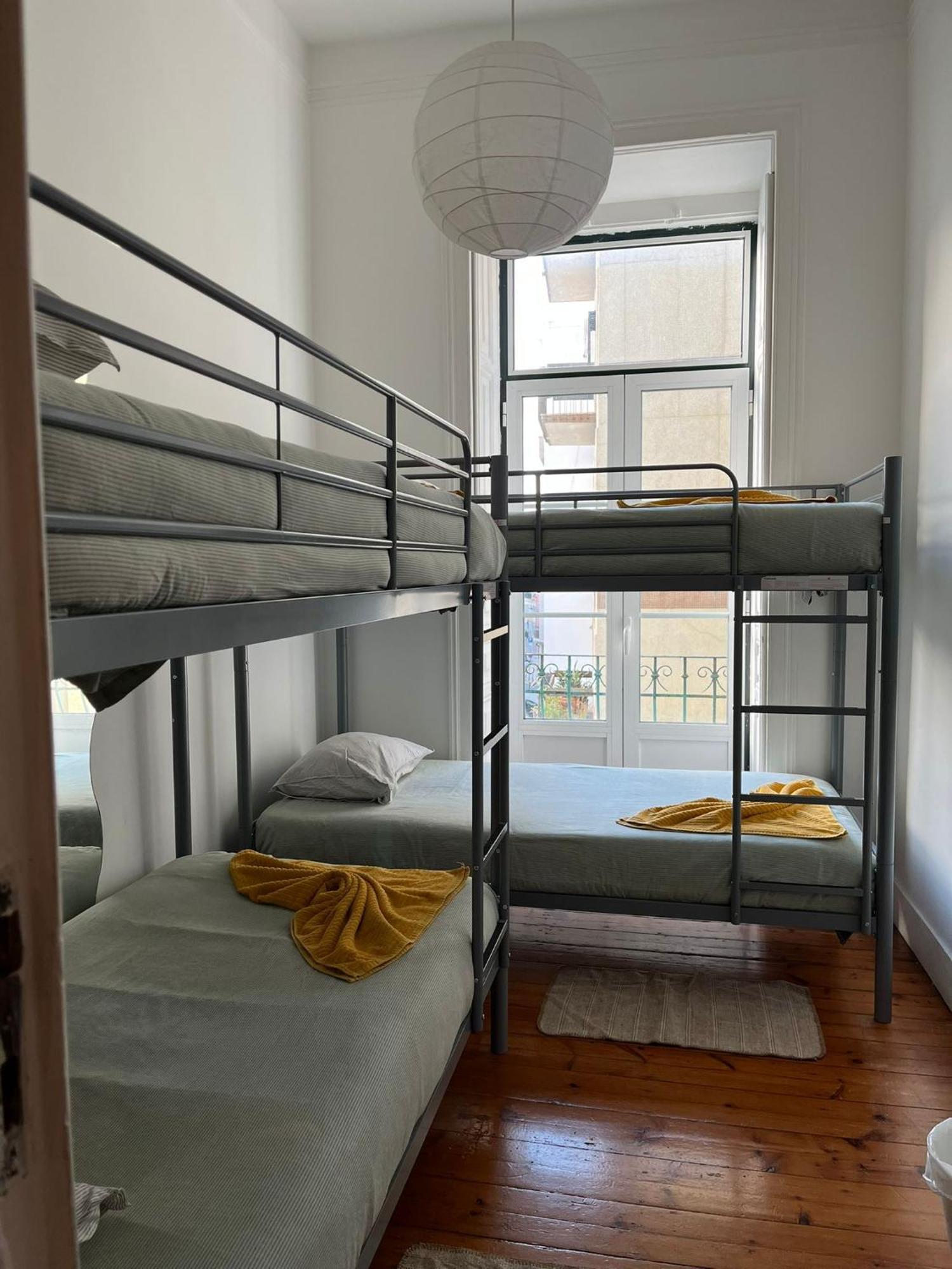 Garden Campo De Ourique Guest House - Hostel Lisboa Dış mekan fotoğraf