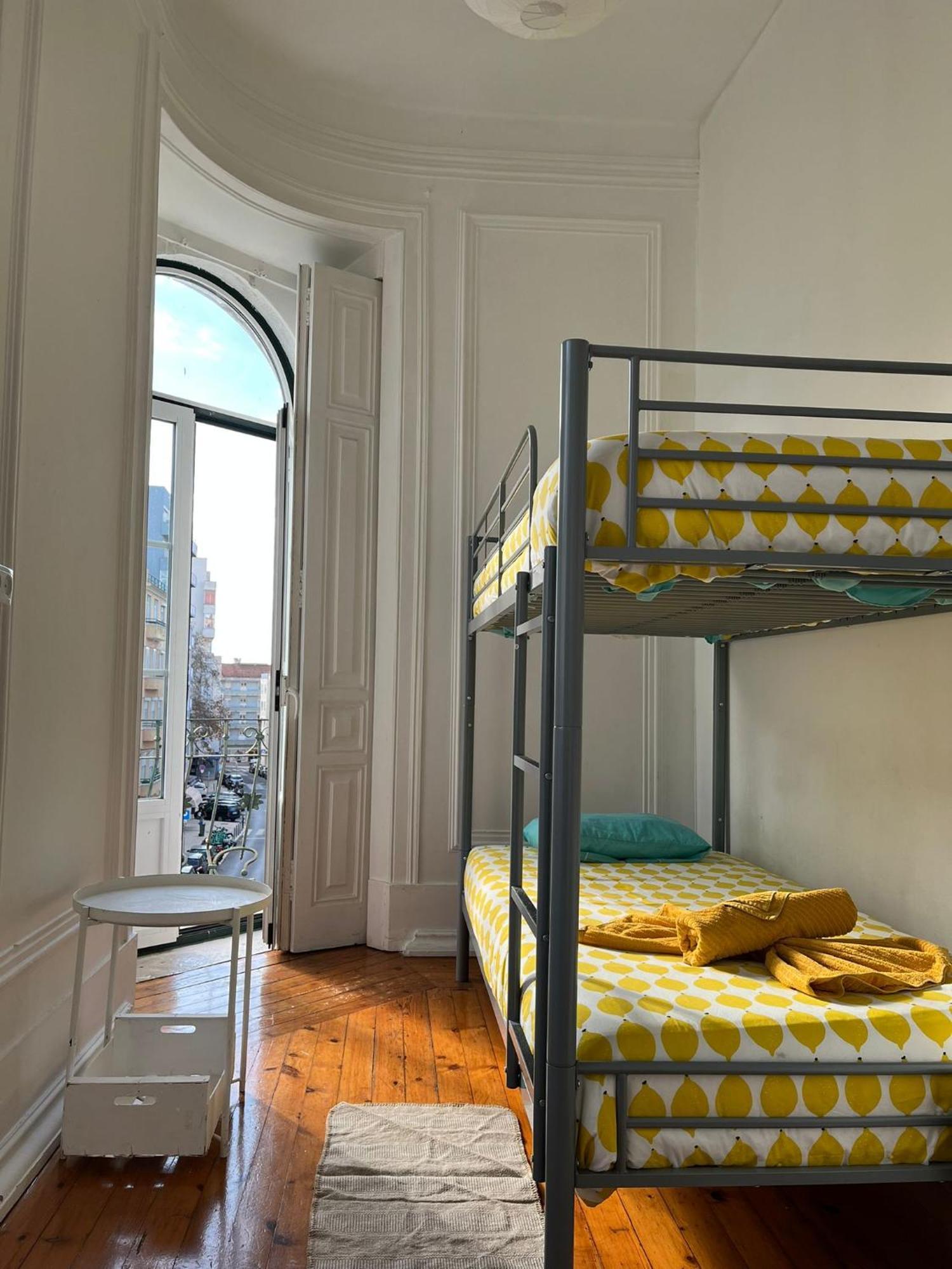 Garden Campo De Ourique Guest House - Hostel Lisboa Dış mekan fotoğraf