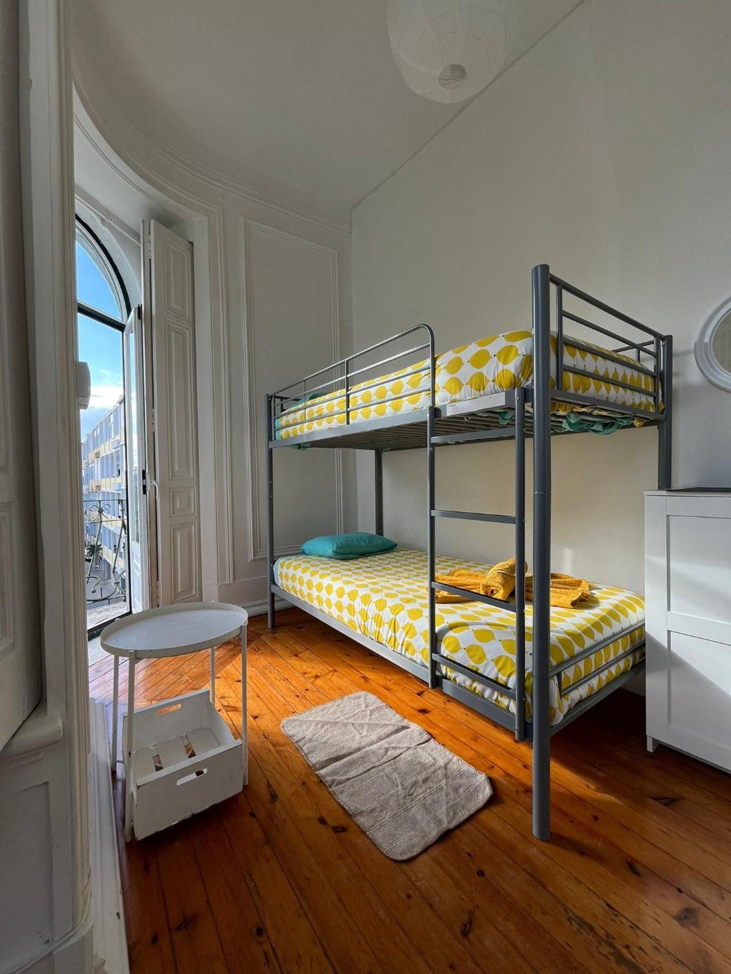 Garden Campo De Ourique Guest House - Hostel Lisboa Dış mekan fotoğraf